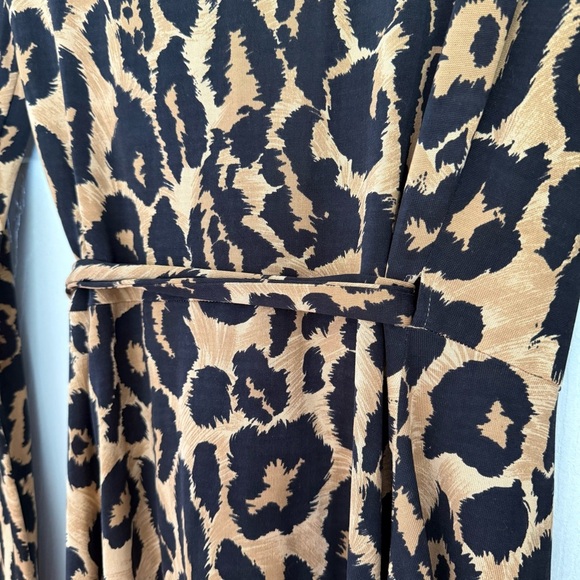 Iconic vintage 1970s DVF silk leopard animal print wrap dress - size 8 - Picture 9 of 12
